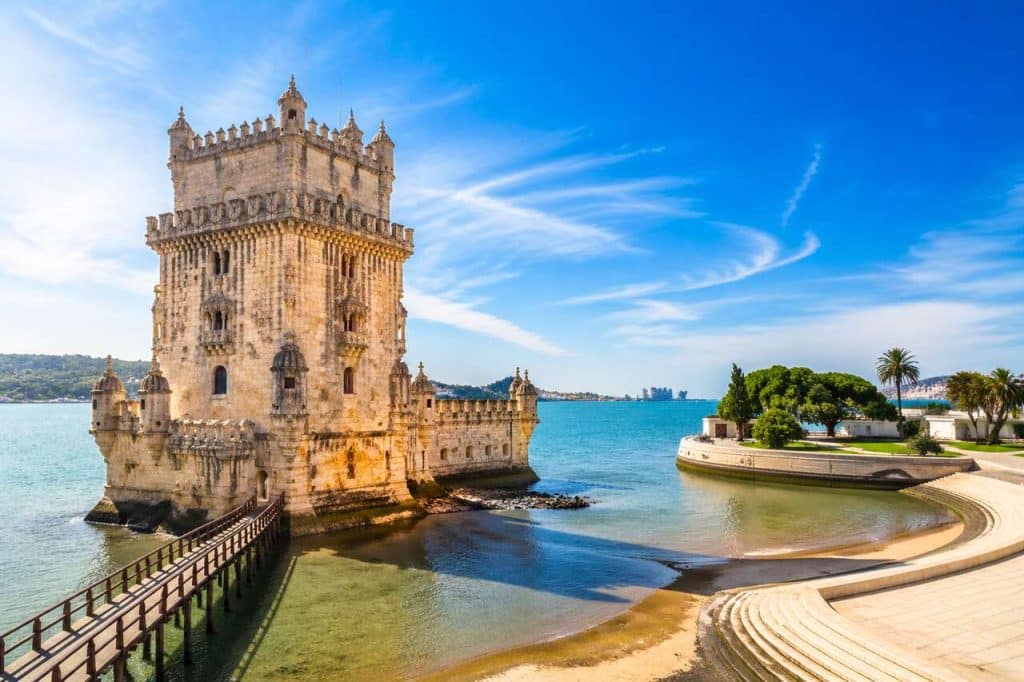 Escales gratuites avec TAP : voyagez jusqu'à 10 jours au Portugal