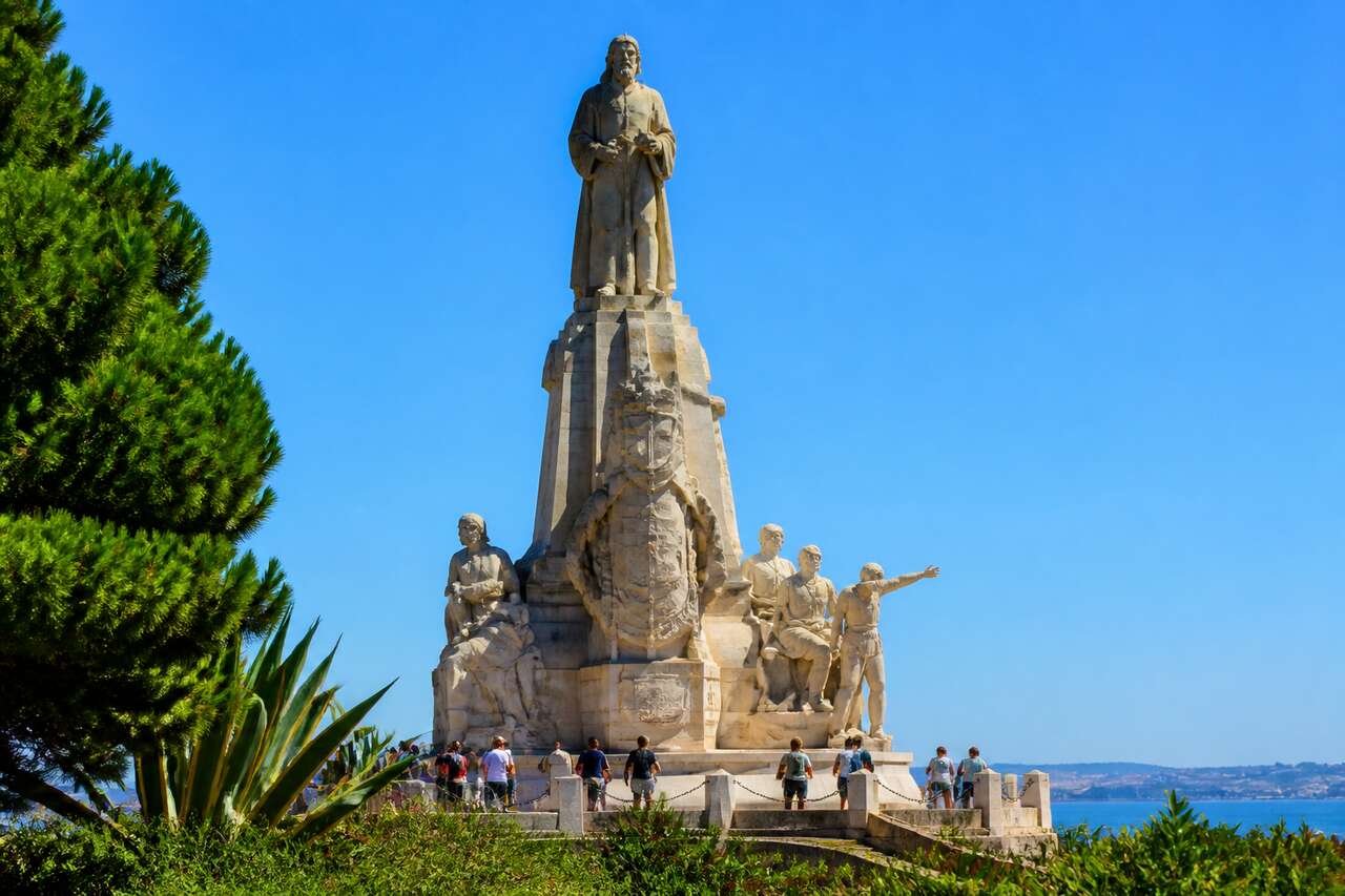Découvrez la statue de Magellan au Portugal : histoire et visite