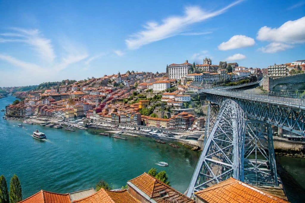 Voyage au Portugal en juillet 2026 : guide des incontournables et conseils pratiques