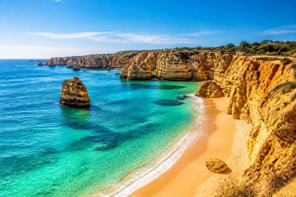 Meilleure destination balnéaire : découvrez la région du Portugal aux 100 plages