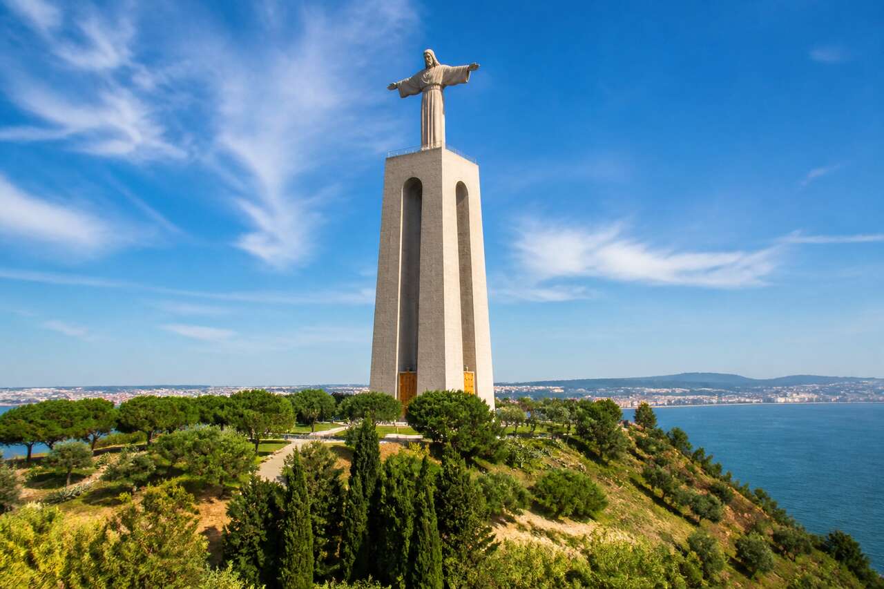 Découvrez la statue emblématique du Christ au Portugal