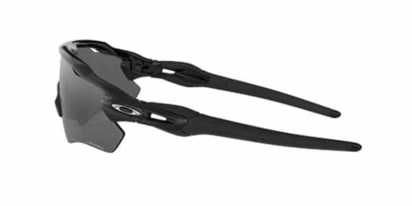 Découvrez notre avis sur les lunettes de soleil Oakley noires. Qualité premium, design élégant et protection optimale pour un style assure au quotidien.