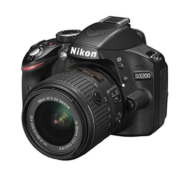 Découvrez notre test complet du Nikon D3200 avec objectif VR II 18-55 mm : performances, qualité d'image et ergonomie de ce reflex numérique idéal pour débuter.
