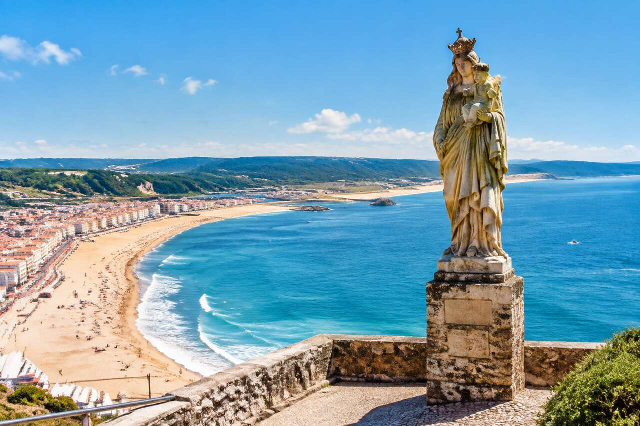 Découvrez l'histoire fascinante de la statue de Nazaré au Portugal